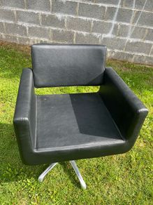 Styling/barber chair