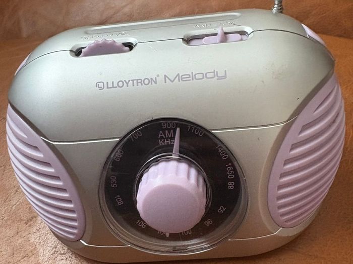 Lloytron Radio n722