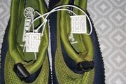 kids aqua shoes (new)