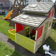 toy playhouse