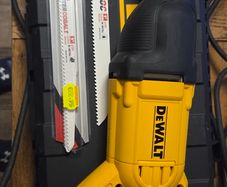 Dewalt reciprocating saw