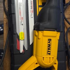 Dewalt reciprocating saw