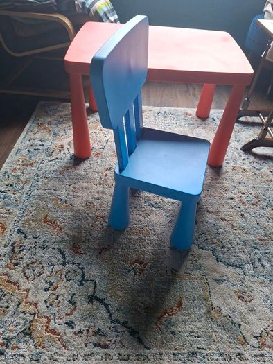 Mammut Childrens chair and table