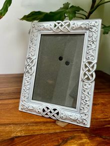 Metal Celtic-style photo frame