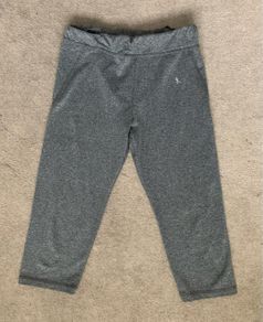 Ladies Grey Half Leg Sports Leggings/Shorts: Size 8