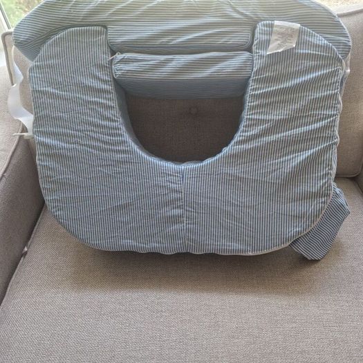 twin breastfeeding pillow, unused