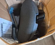 Swivel office chair
