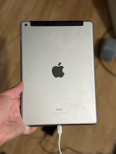 iPad 6th Generation