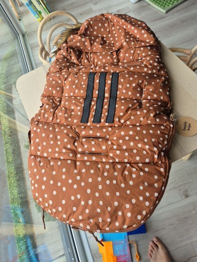 BNWT - Buddy & Hope Footmuff