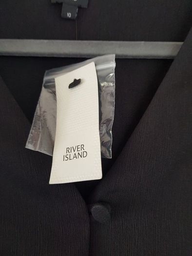 BNWT River Island top