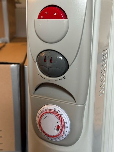 Mistral 9 fins oil radiator with timer