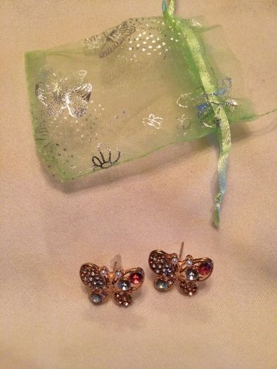 Brand new pretty butterfly earrings
