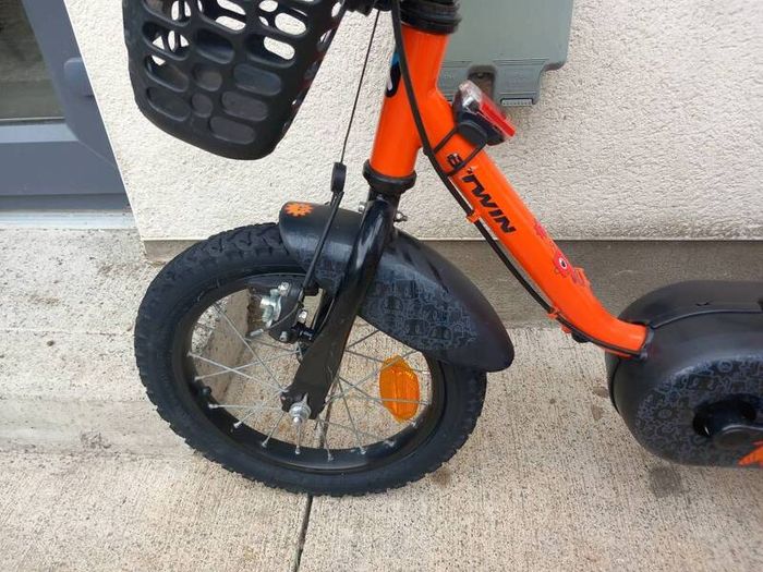 Kids bee twin robot bike size 14 inch wheels