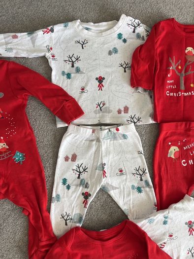 Brand new - Christmas unisex outfit bundle 3-6 months (2 sleepsuits, 2 tops, 2 bottoms, 1 vest and 2 bibs)