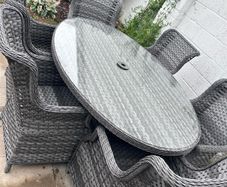 garden table and chairs