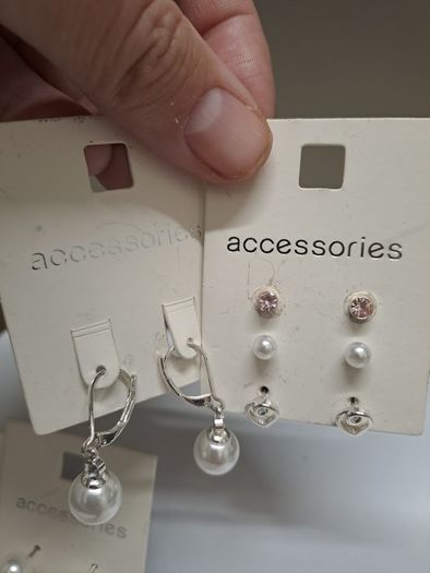 Bundle of 14 Pairs of Earrings