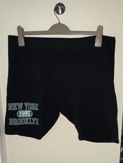 Pep&Co Black, Green and White New York 1995 Brooklyn Cycling Biker Shorts