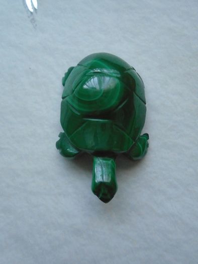 Malachite carved turtle figurine,Ornament,Collectables,gemstones,