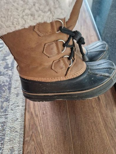 Mountain Warehouse kids boots