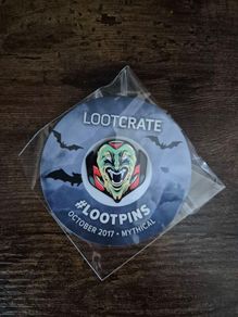 Vampire Lootcrate Pin