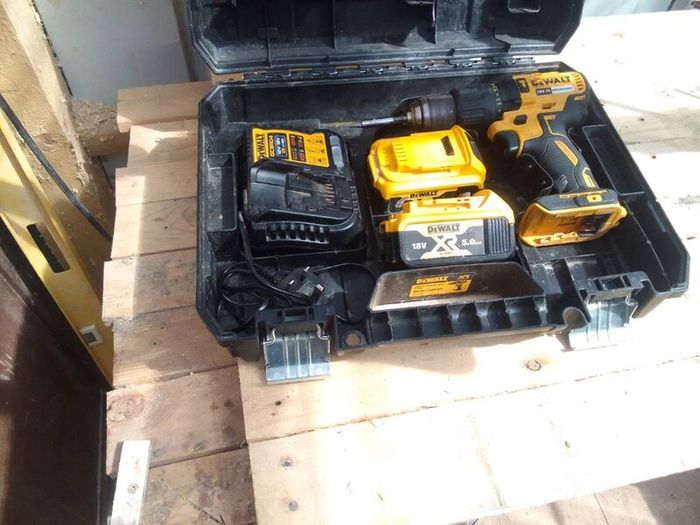 Strimmers, Saw and screw gun