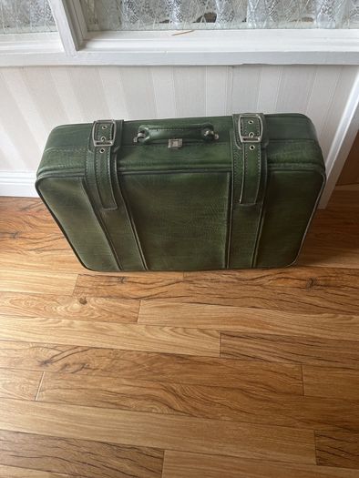 Vintage 70's Green Faux leather Suitcase VGC