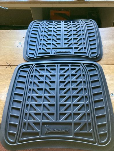 Rear footwell car mats