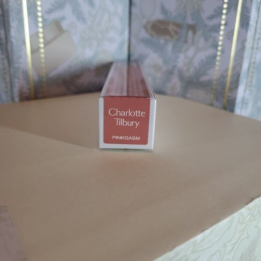 Charlotte Tilbury Beauty Light Wand in Pinkgasm (12ml)