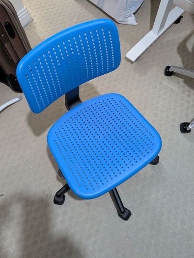 Kids revolving Chair