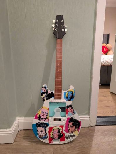 Guitar Shaped CD Player Elvis & Marilyn Design Working
