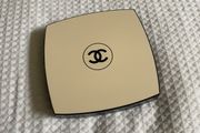 Chanel les beige