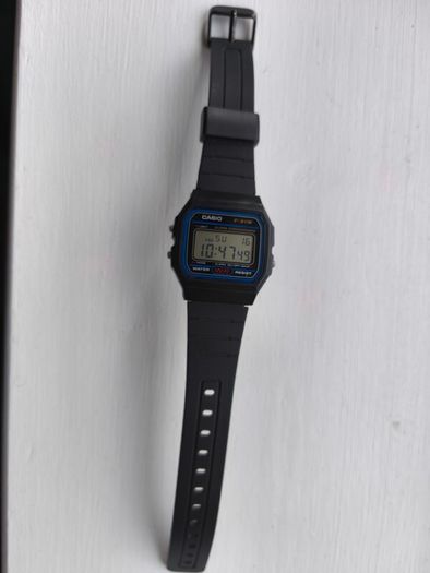 Casio f91w with Backlight mod