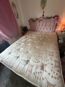 Queen bed - Mattress included - Collection 22th-24 May