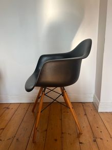 eames style chair