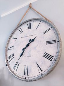 Wall clock. Large Vintage Style Wall Clock, 69 cm. Excellent Condition.