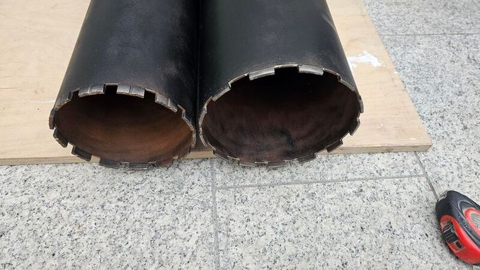Diamond core drill bit
