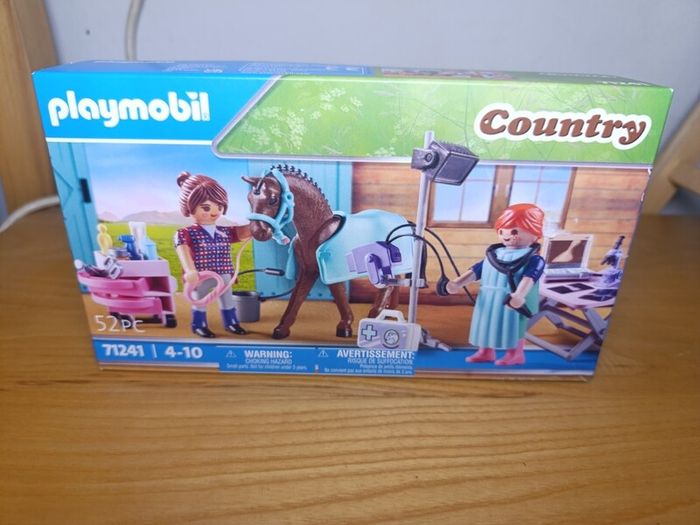 NEW Playmobil Country 71241