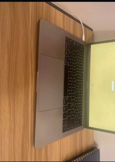 MacBook laptop 2017 refurbished