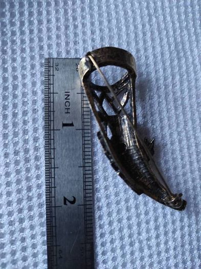brooch