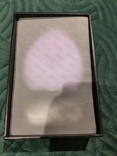 Facial cleaning brush