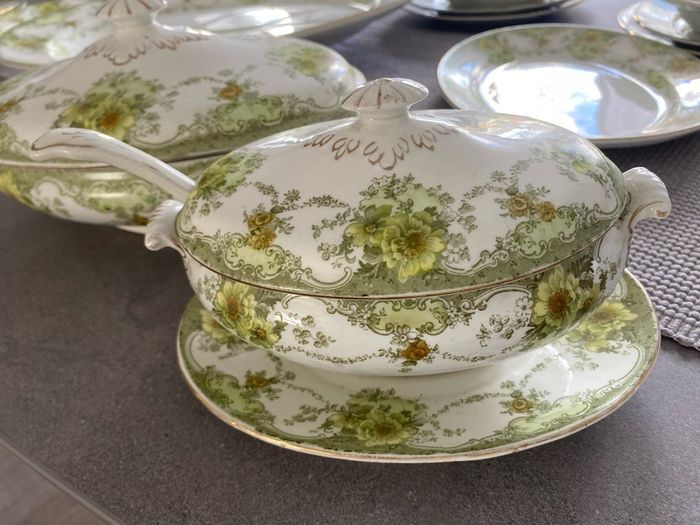 Antique Dinner Service Bishop &; Stonier Tableware