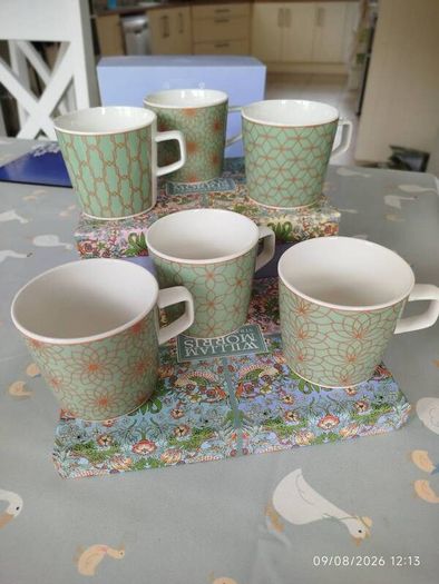 mugs