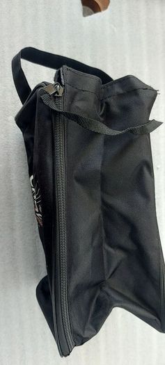 Carling black label,advertising shaving or hand gear kig bag,buyer collects or pays postage thank you, see pictures for condition, sold as is.