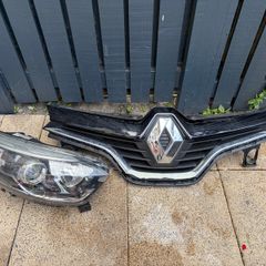 renault Captur 2017 grill and driver side headlight