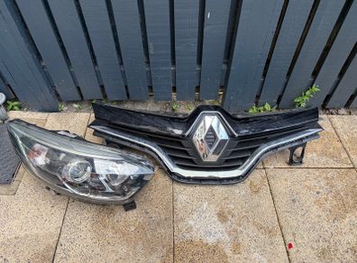 renault Captur 2017 grill and driver side headlight