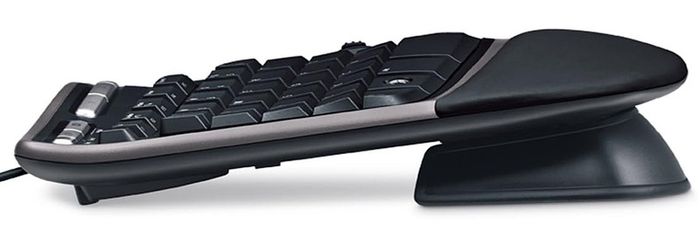 Microsoft Natural Ergonomic Keyboard 4000 UK Layout  Like New Pristine Condition