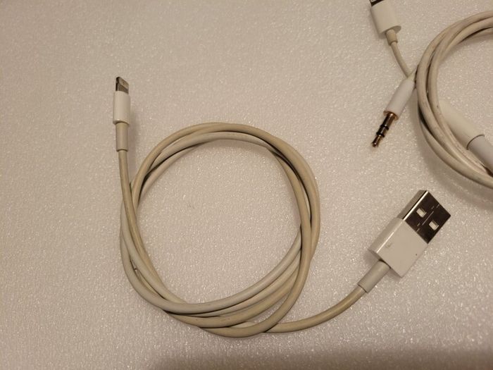 IPhone cables