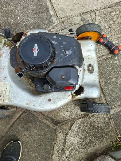 Broken  lawnmowers   wanted