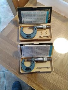Micrometer set. 0-1" 1-2" mitutoyo .