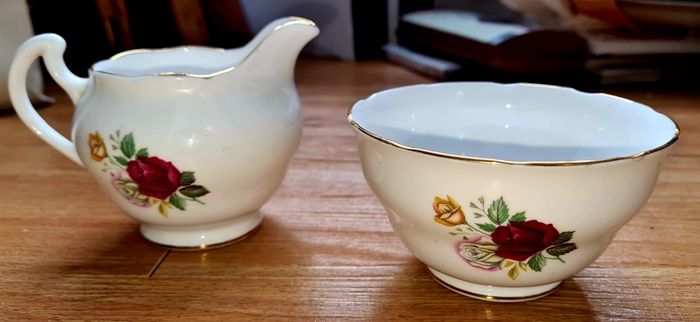 Shabby Chic Vintage Royal Malvern Sugar Bowl and Milk Jug Fine Bone China